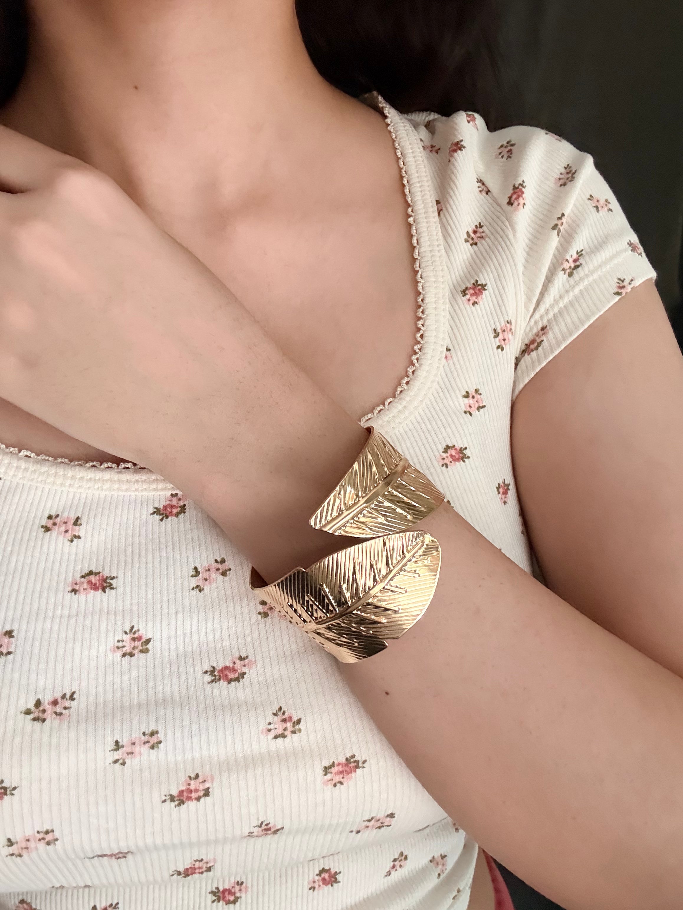 Kovi leaf cuff