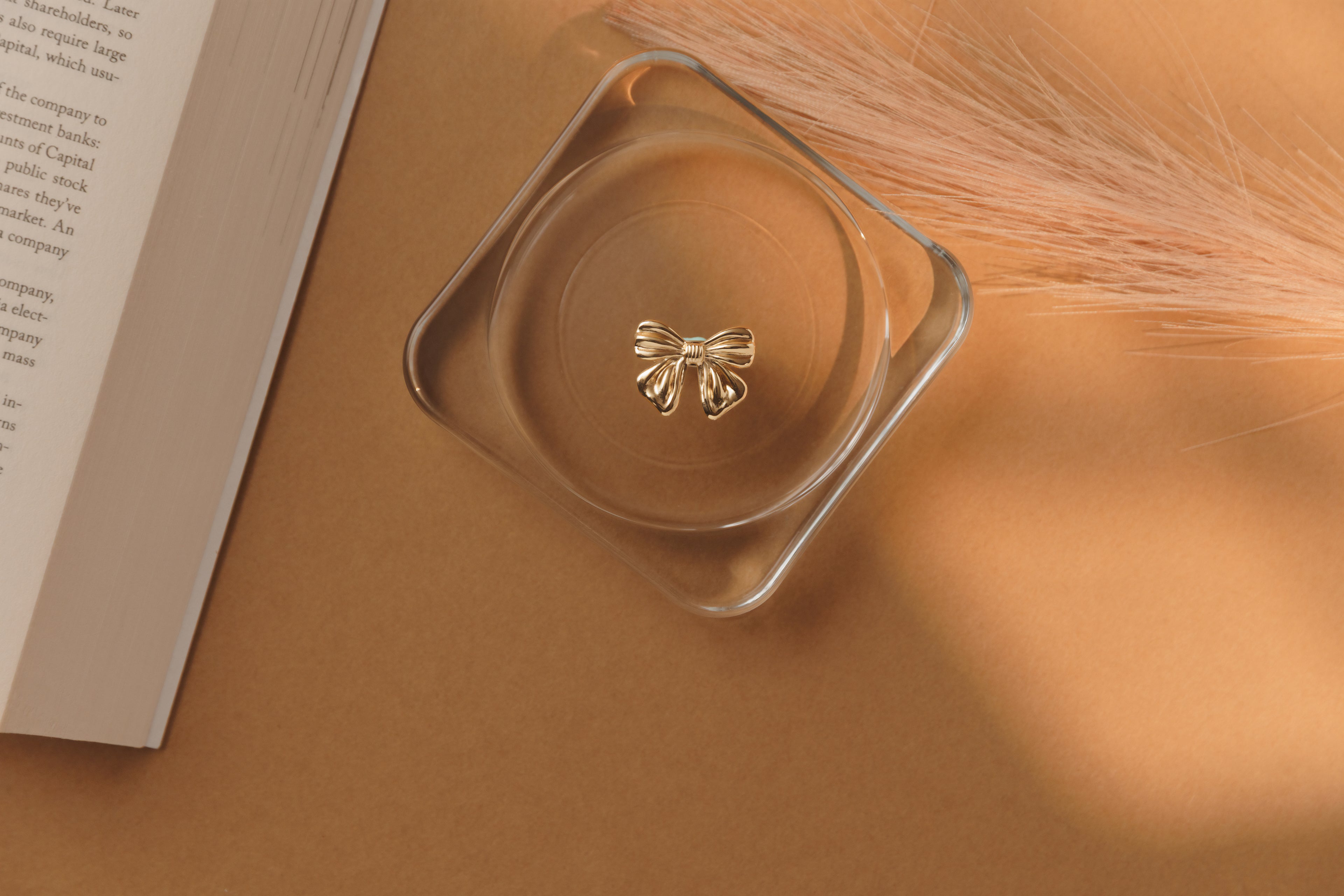 Rumi bow ring