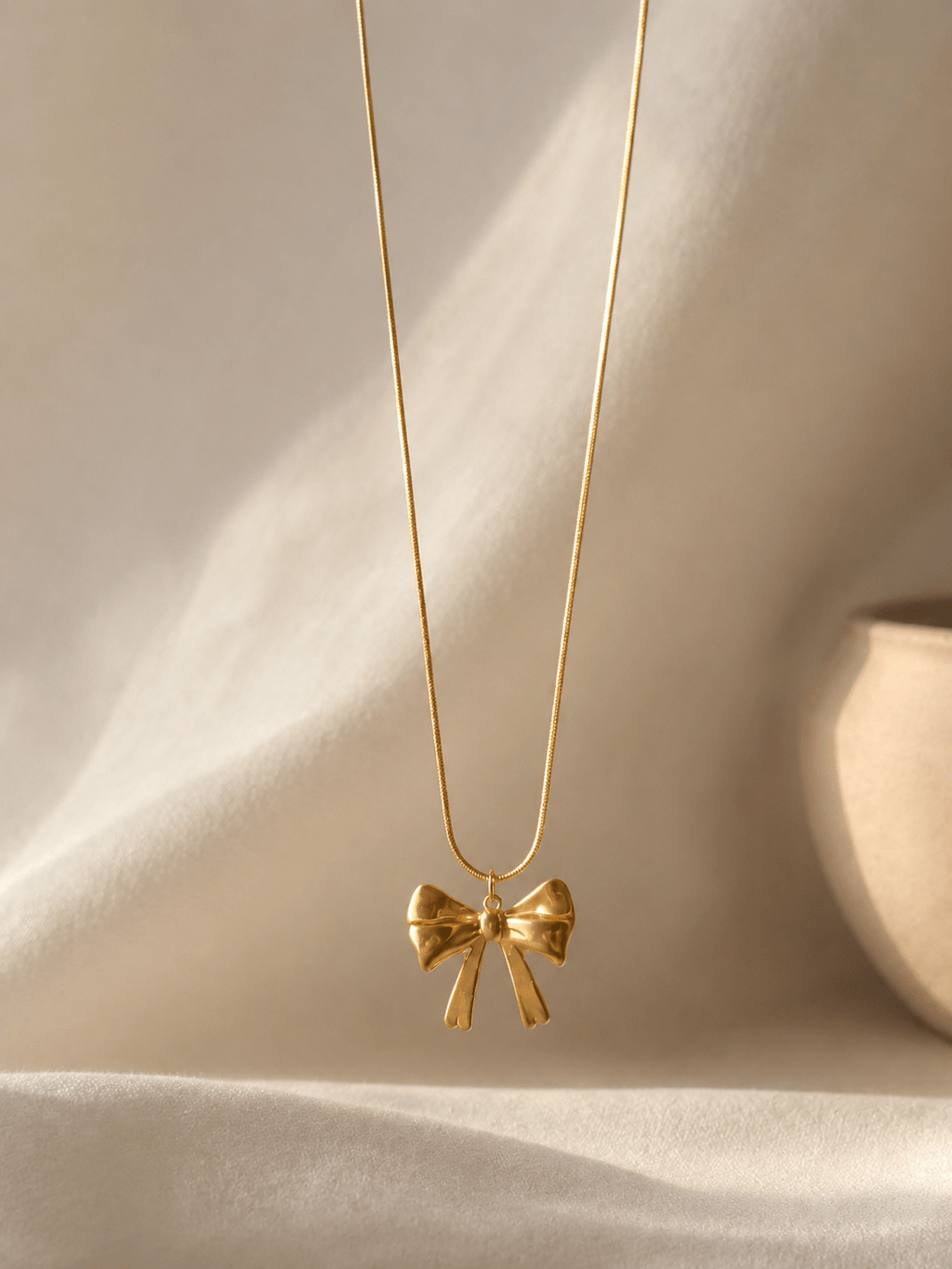 Elara Bow Pendant - avantara