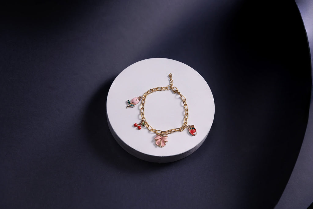 Mavie charm bracelet - avantara